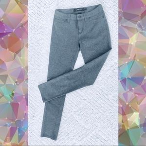 CALVIN KLEIN Skinny Jegging Denim Pants 👖